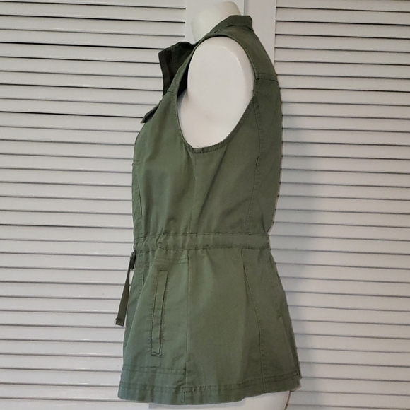 Vest - Picture 3 of 6